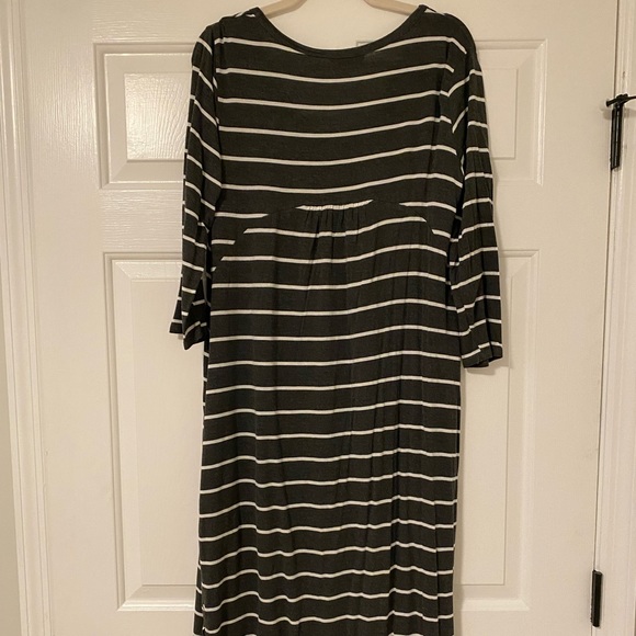 Piper & Scoot Midi Dress - Picture 2 of 3